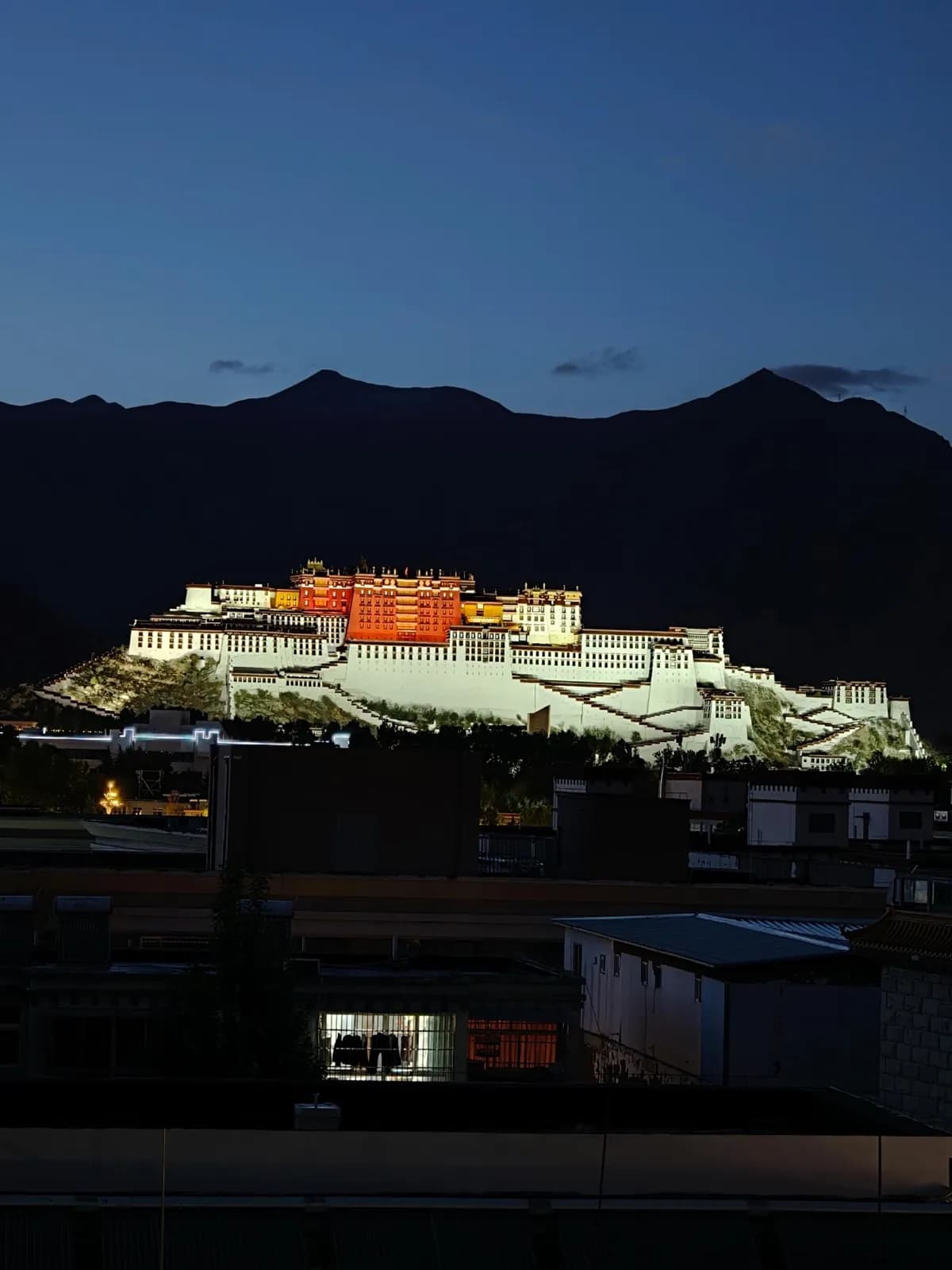 Day 1, Arrival at Lhasa, Tibet from Chengdu / Beijing / Shanghai / Guangzhou or any other town